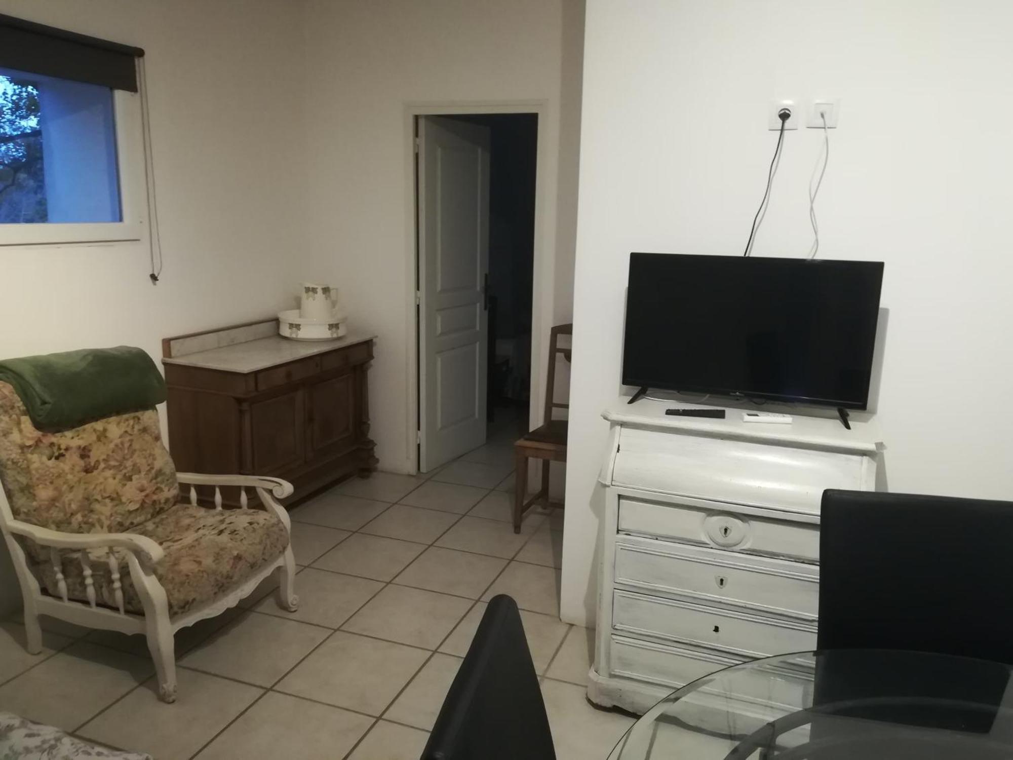Au Pays Du Ventoux Bed & Breakfast Le Thor Room photo